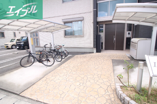 駐車場　駐輪場