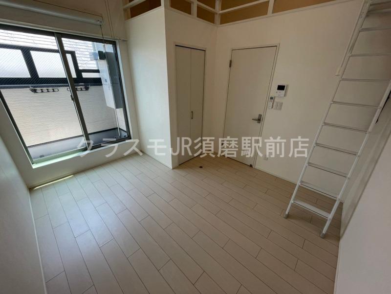 居室・リビング　日当たり良好で明るいお部屋です