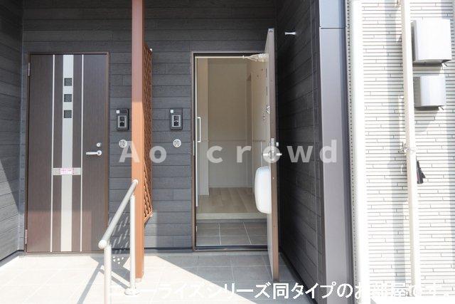 玄関　気になる物件はまとめてご案内ができます！
