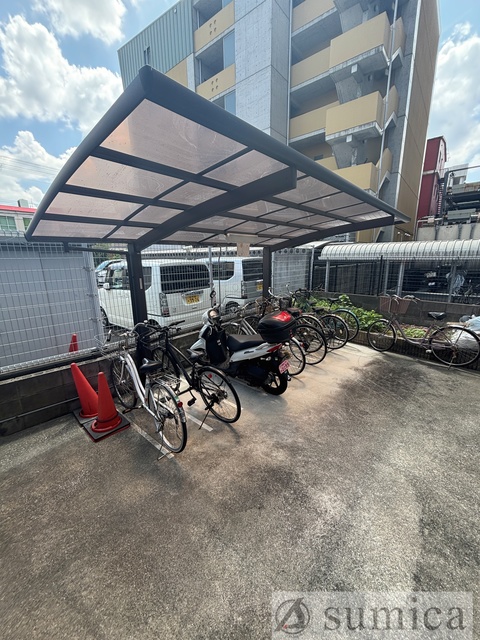 その他共有部分　屋根付き駐輪場が嬉しいです♪♪
