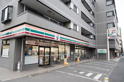 コンビニ　セブンイレブン 北区浮間2丁目店（コンビニ）まで595m