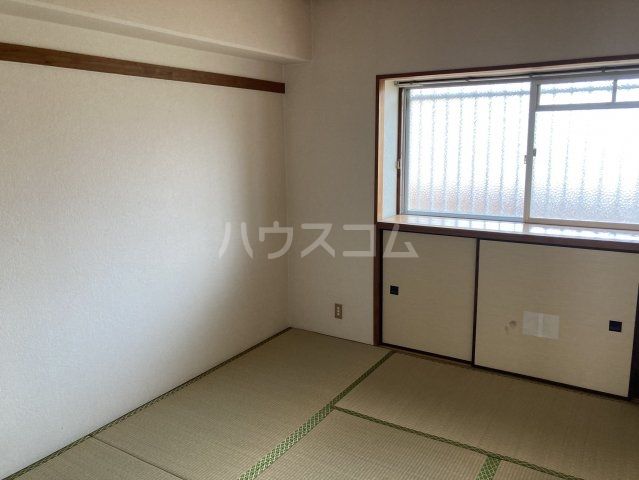 美浜東エステート5号棟の内装写真