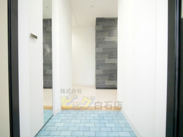 玄関　広々とした玄関です♪