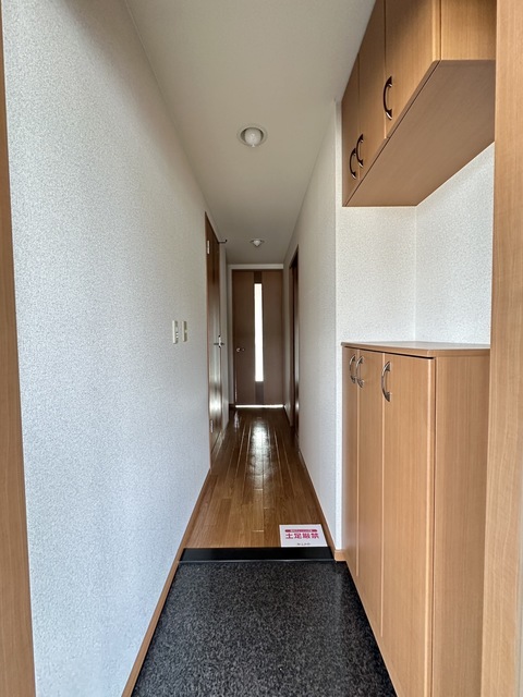 玄関　別部屋参考写真です