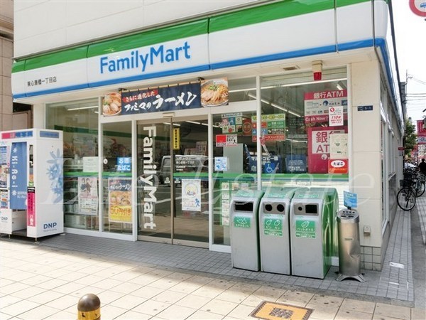 コンビニ　ファミリーマート東心斎橋一丁目店（コンビニ）まで317m