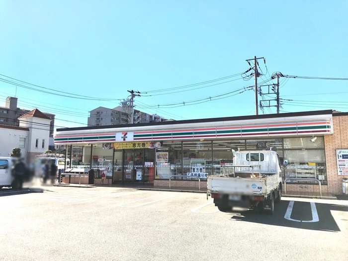 コンビニ　セブンイレブン　横浜森の台店（コンビニ）まで490m