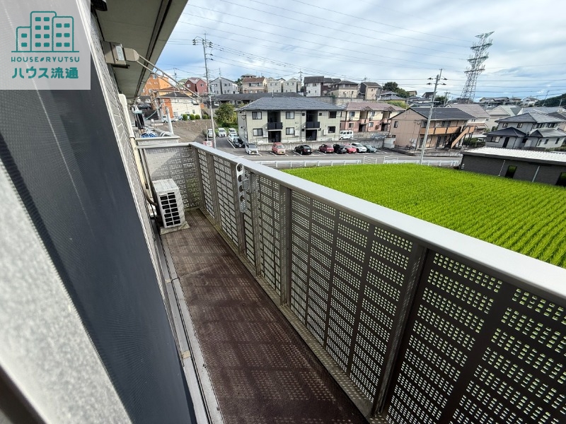 バルコニー　※写真は反転タイプのお部屋です