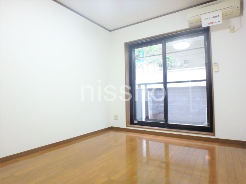居室・リビング　洋室は広々６．３帖！角部屋です♪
