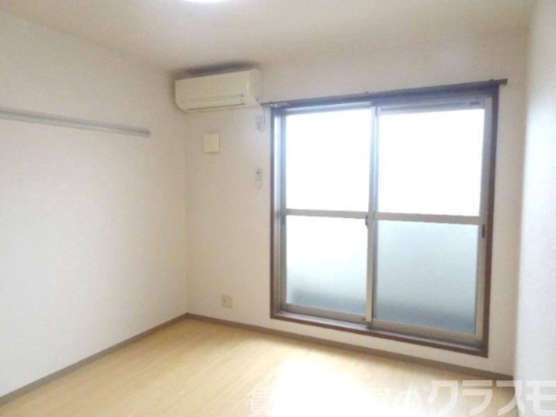 居室・リビング　明るいお部屋です♪
