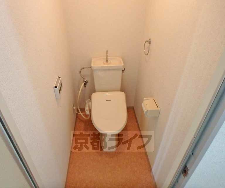 トイレ　シンプルで使いやすいトイレスペース