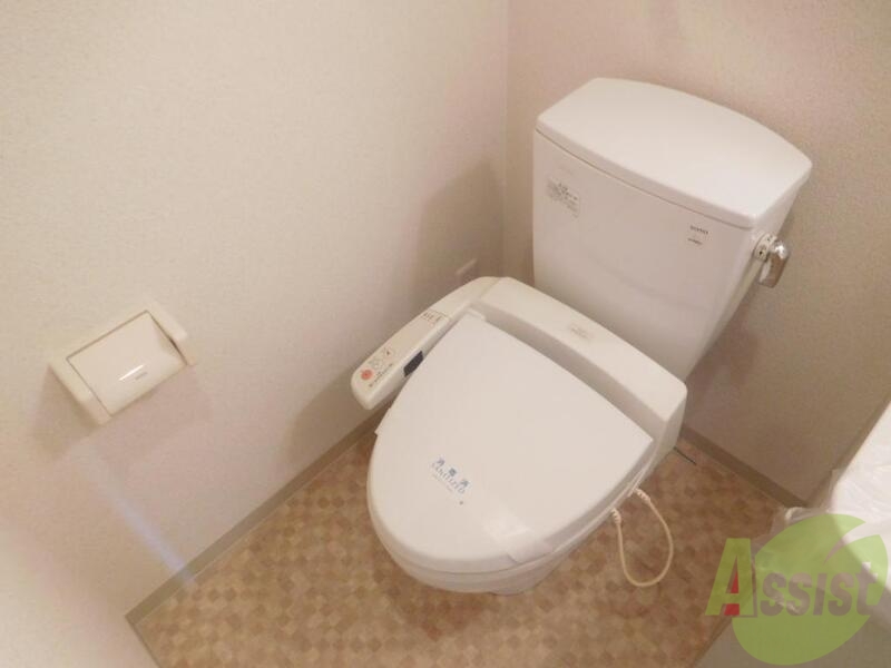 トイレ　トイレにゥロシュレット付いてます。
