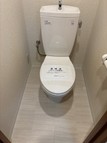 トイレ　ご自身で温水洗浄便座を設置頂くことも出来ます♪