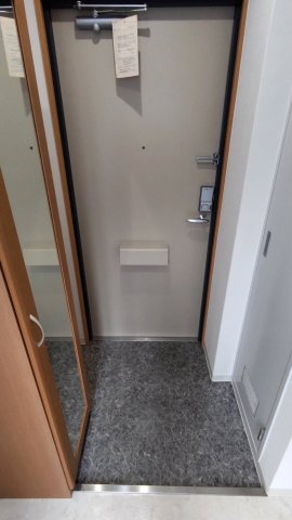 玄関　シューズ収納あります