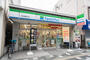 コンビニ　ファミリーマート 新板橋駅前店（コンビニ）まで266m