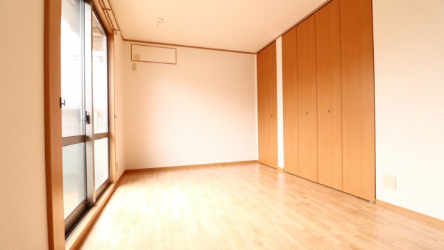 地下鉄西神・山手線 伊川谷駅 バス乗車時間：11分 最寄りバス停で下車 徒歩5分 2階建 築21年の内装写真