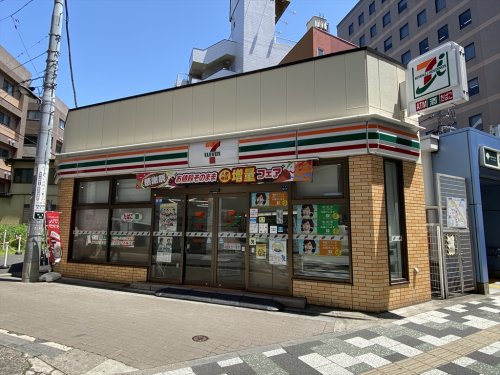 コンビニ　セブンイレブン 板橋区役所駅東店（コンビニ）まで263m