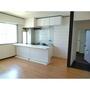 居室・リビング　現在居住中のため、同タイプ別部屋の写真になります。