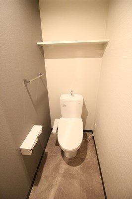 北九州モノレール 香春口三萩野駅 徒歩4分 13階建 築2年のトイレ写真