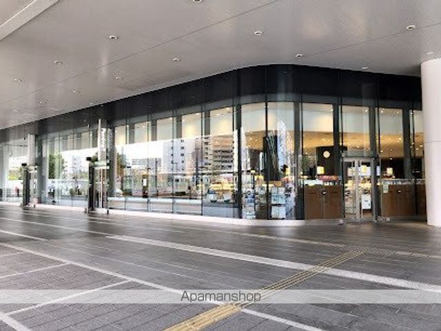 コンビニ　ファミマＴｈｉｎｋＰａｒｋ（コンビニ）まで365m