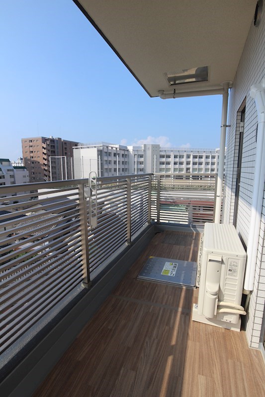 バルコニー　※別号室の参考写真になります。
