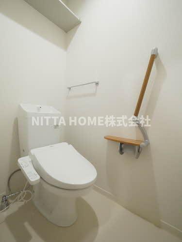 トイレ　暖房洗浄付きのトイレです★