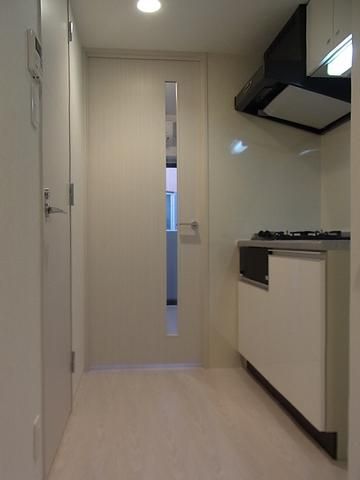 玄関　玄関から見たお部屋