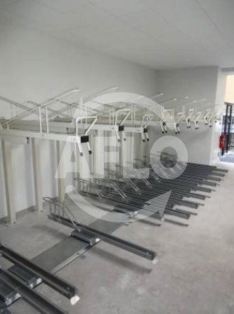 駐車場　プレサンス難波ヴィータ　駐輪場