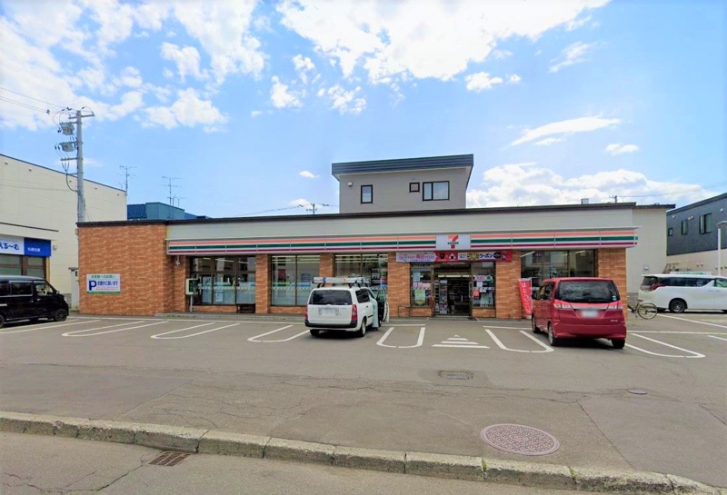 コンビニ　セブンイレブン札幌北郷3条4丁目店（コンビニ）まで391m