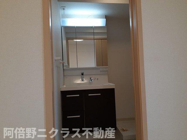 洗面設備　使いやすい洗面所です