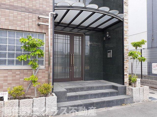エントランス　ゆとりのあるエントランスです
