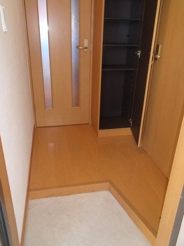 Maple Houseの玄関写真