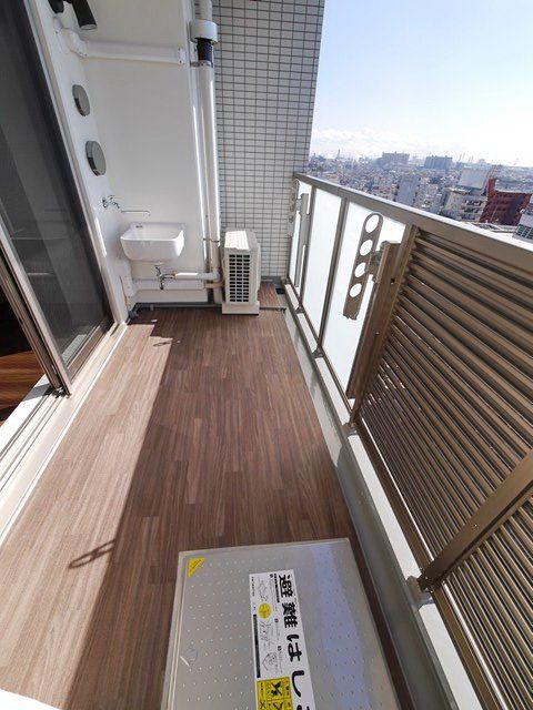バルコニー　バルコニー