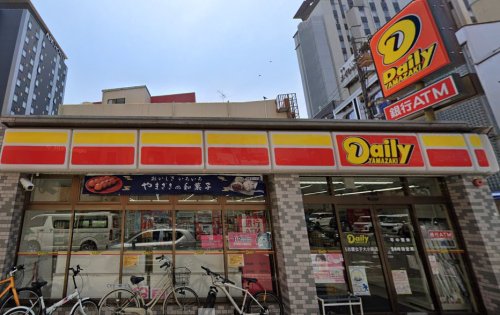 コンビニ　デイリーヤマザキ 名古屋女子大小路店（コンビニ）まで206m