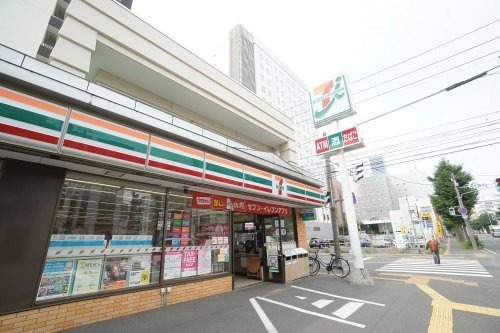 コンビニ　セブンイレブン 札幌南9条西3丁目店（コンビニ）まで369m