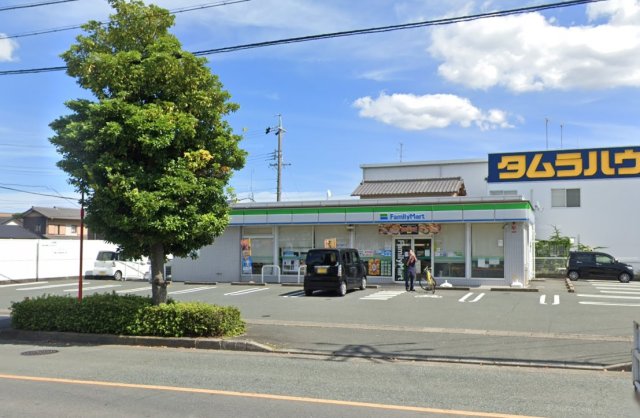 コンビニ　ファミリーマート　浜松西高丘店（コンビニ）まで325m