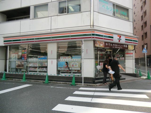 コンビニ　セブンイレブン大田区蒲田5丁目店（コンビニ）まで119m