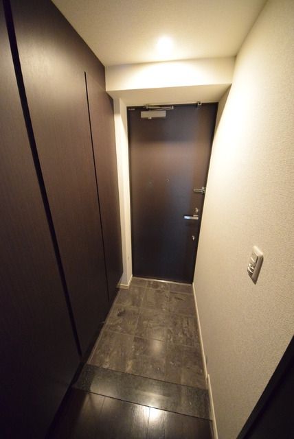 玄関　クリーニング前