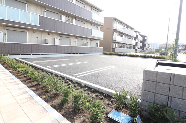 駐車場　駐車場