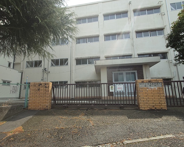 中学校　横浜市立汐見台中学校（中学校）まで631m