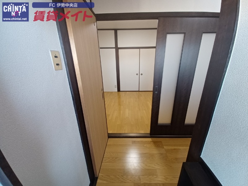 玄関　別部屋参考写真です