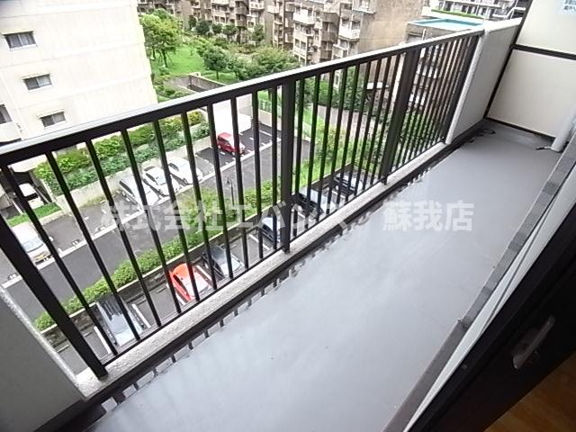 バルコニー　陽当たり良好なバルコニーです