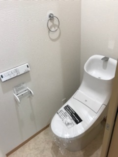 トイレ　嬉しい温水洗浄便座付き♪