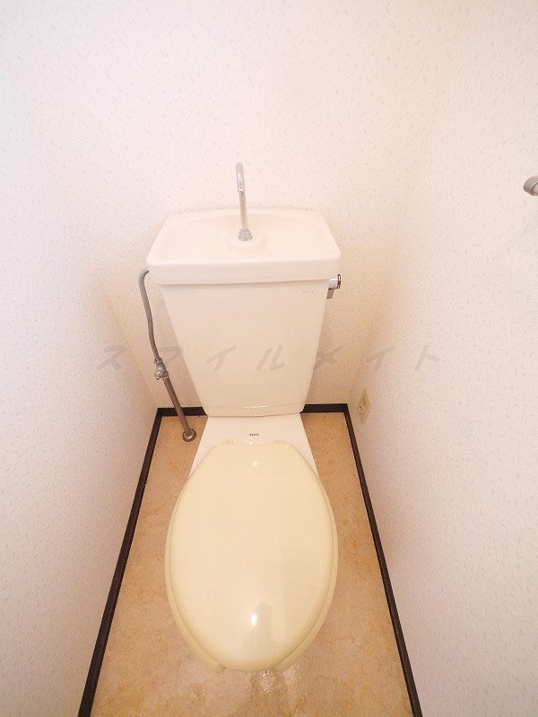 フラット鈴木のトイレ写真