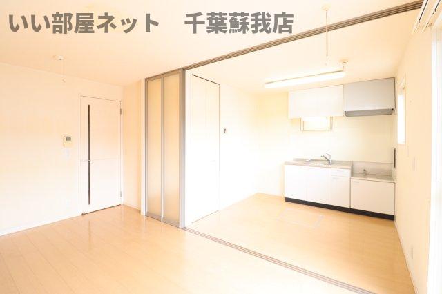 居室・リビング　キッチンを仕切ることができる様になっています！