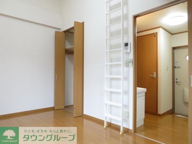 その他設備　※同物件２階参考画像　1階はロフトなし※