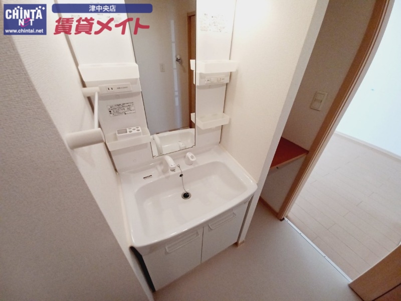 洗面設備　同型画像参考