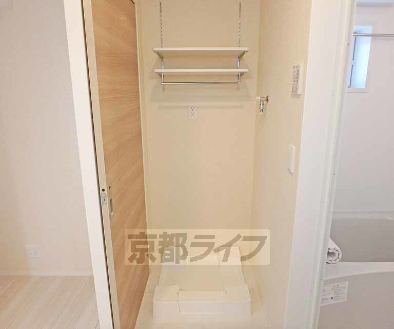 バス・シャワールーム　清潔感のあるお風呂です。