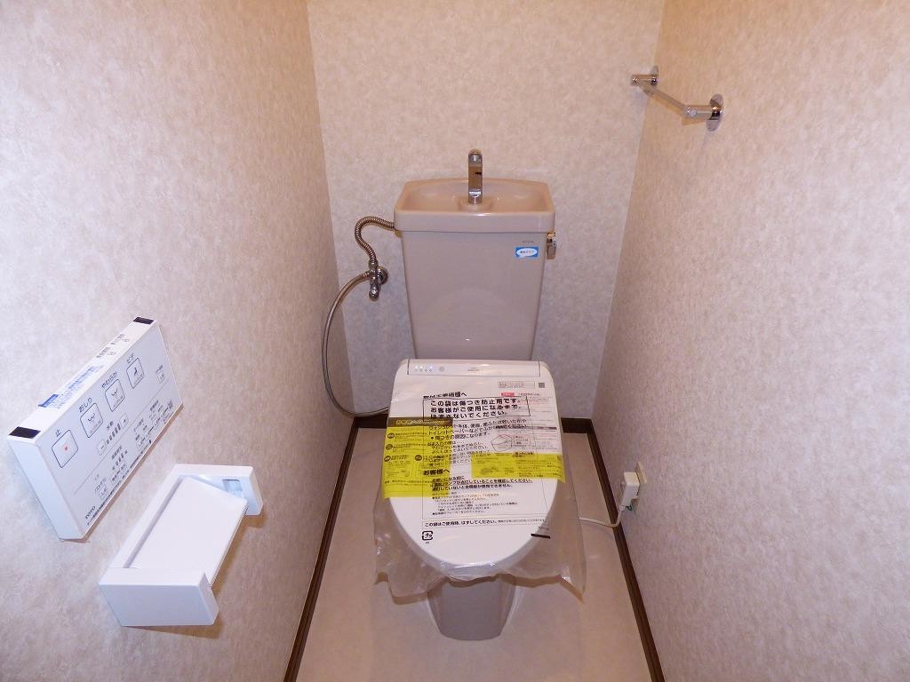 コーポ・エミネンタルB棟のトイレ写真