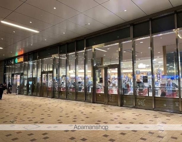 スーパー　ライフムスブ田町店（スーパー）まで698m