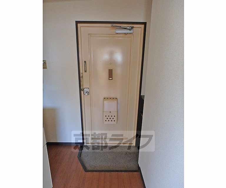 アクティ修学院の玄関写真